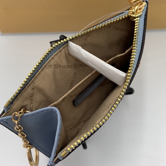 MICHAEL KORS SMALL TOP ZIP
COINPOUCH WITH ID CARD PALE BLUE 
COLOR - Picture 4 of 12